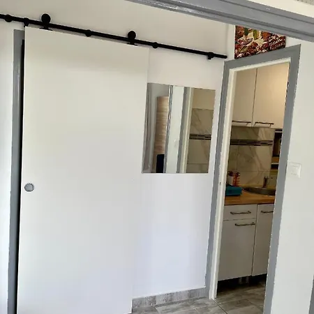 Apartment Studio Rdc Refait A Neuf